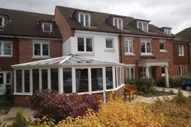  Image of 1 bedroom Flat for sale in Grange Road Uckfield TN22 at Grange Road  Uckfield, TN22 1FD