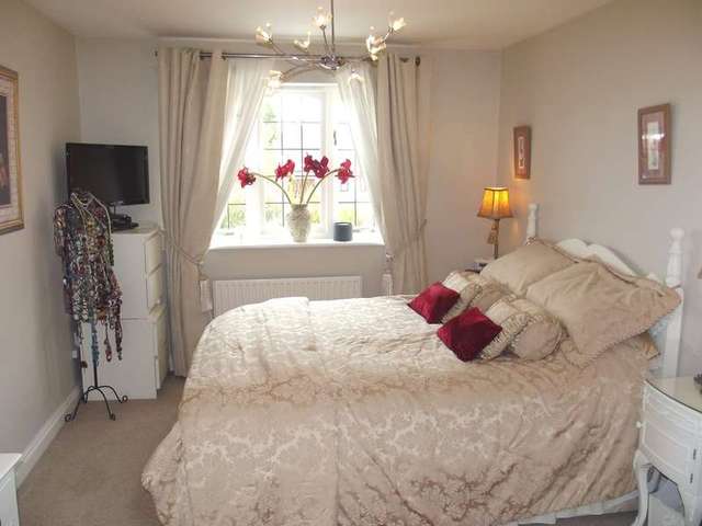  Image of 4 bedroom Detached house for sale in Great Western Way Stourport-on-Severn DY13 at Stourport-on-Severn Worcestershire Stourport-on-Severn, DY13 8AG