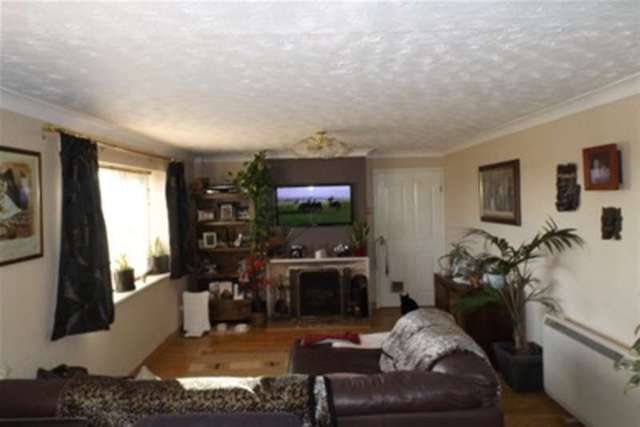  Image of 3 bedroom Detached house to rent in Church Close Grimston King