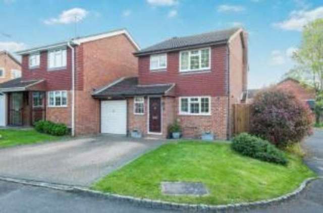  Image of 3 bedroom Detached house for sale in Parkview Vale Guildford GU4 at Guildford Surrey West Clandon, GU4 7ET