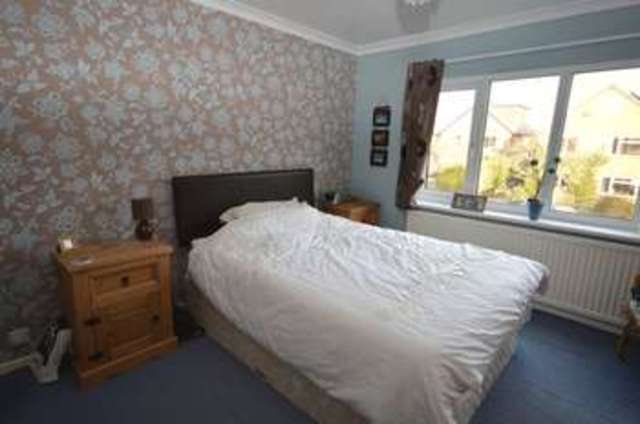  Image of 4 bedroom Detached house for sale in The Gables Haddenham Aylesbury HP17 at The Gables  Haddenham, HP17 8AD