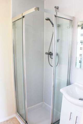  Image of 1 bedroom Flat to rent in Haldon Road Exeter EX4 at Haldon Road  Exeter, EX4 4DZ