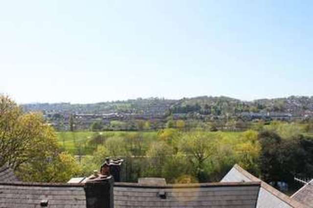  Image of 1 bedroom Flat to rent in Haldon Road Exeter EX4 at Haldon Road  Exeter, EX4 4DZ