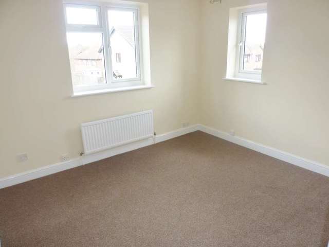  Image of 2 bedroom Semi-Detached house to rent in Hamilton Road Watford WD19 at Hamilton Road South Oxhey Watford, WD19 7BS