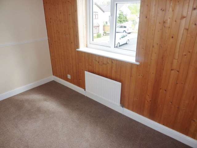 Image of 2 bedroom Semi-Detached house to rent in Hamilton Road Watford WD19 at Hamilton Road South Oxhey Watford, WD19 7BS