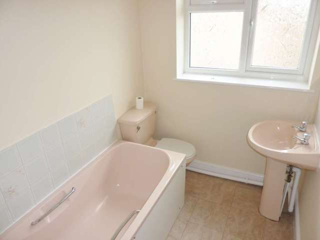  Image of 2 bedroom Semi-Detached house to rent in Hamilton Road Watford WD19 at Hamilton Road South Oxhey Watford, WD19 7BS