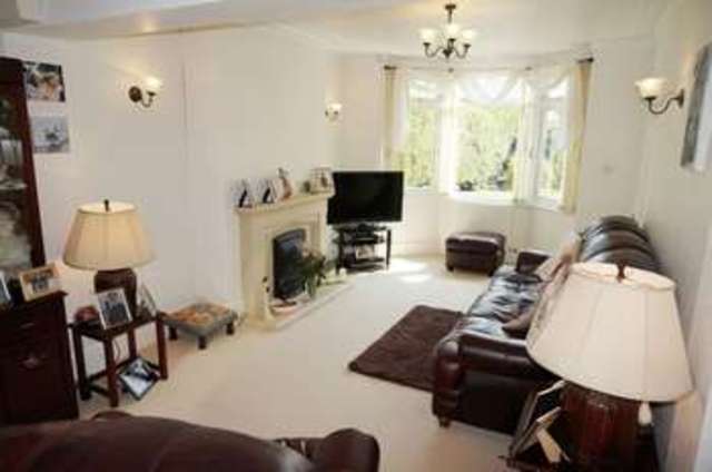  Image of 4 bedroom Detached house for sale in Hamilton Road Taunton TA1 at Hamilton Road  Taunton, TA1 2EP