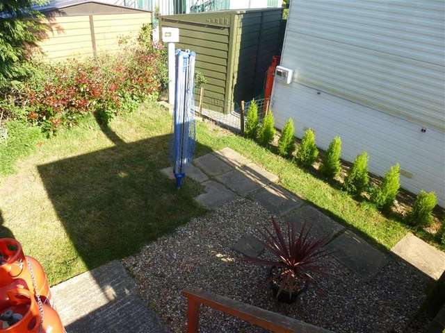  Image of 1 bedroom Detached house for sale in Hampstead Lane Yalding Maidstone ME18 at Yalding Maidstone Maidstone, ME18 6HH