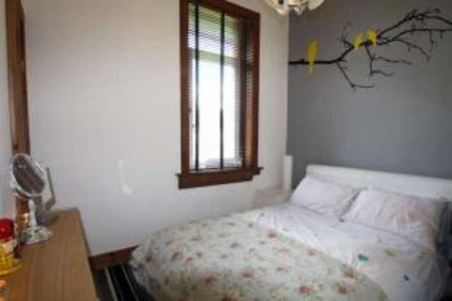  Image of 2 bedroom Flat for sale in Harland Cottages Glasgow G14 at Scotstoun Glasgow Yoker, G14 0AS