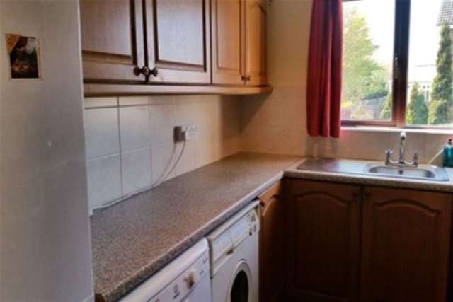  Image of 3 bedroom Bungalow to rent in Hartland Avenue Sothall Sheffield S20 at Sheffield, S20 2PZ
