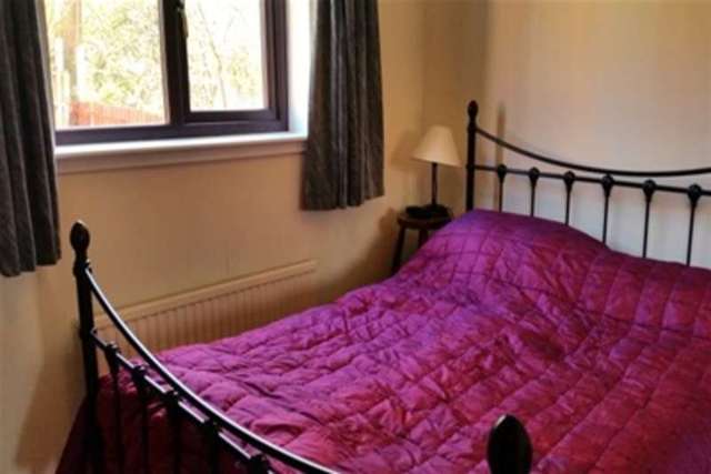  Image of 3 bedroom Bungalow to rent in Hartland Avenue Sothall Sheffield S20 at Sheffield, S20 2PZ