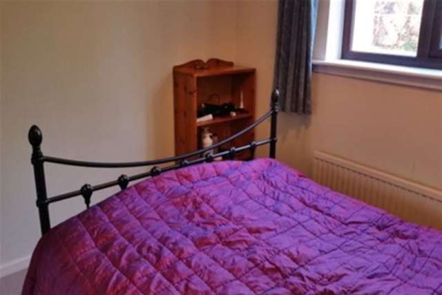 Image of 3 bedroom Bungalow to rent in Hartland Avenue Sothall Sheffield S20 at Sheffield, S20 2PZ