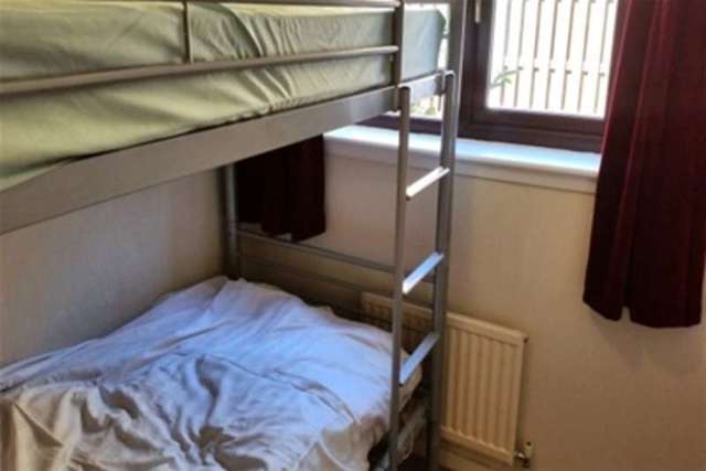  Image of 3 bedroom Bungalow to rent in Hartland Avenue Sothall Sheffield S20 at Sheffield, S20 2PZ