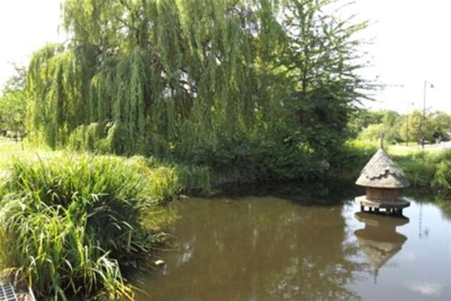  Image of 2 bedroom Flat to rent in Oldfield View Hartley Wintney Hook RG27 at Hook, RG27 8JH