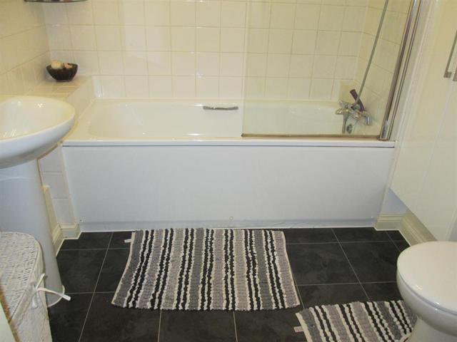  Image of 2 bedroom Flat for sale in Chamberlain Close Hayes UB3 at Hayes Middlesex Hayes, UB3 2GD