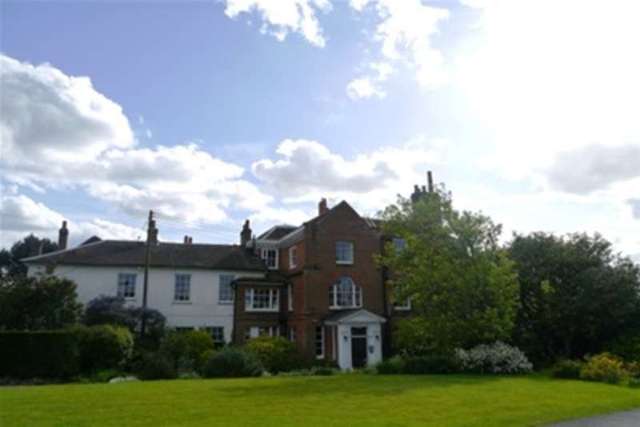  Image of 1 bedroom Flat to rent in Hayle Place Cripple Street Maidstone ME15 at Maidstone, ME15 6DW
