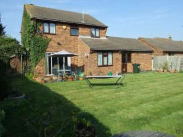  Image of 4 bedroom Detached house for sale in Hazel Close Bingham Nottingham NG13 at Bingham Nottingham Bingham, NG13 8UF