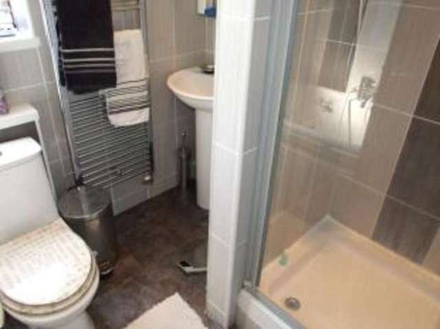  Image of 4 bedroom Detached house for sale in Hazel Close Bingham Nottingham NG13 at Bingham Nottingham Bingham, NG13 8UF