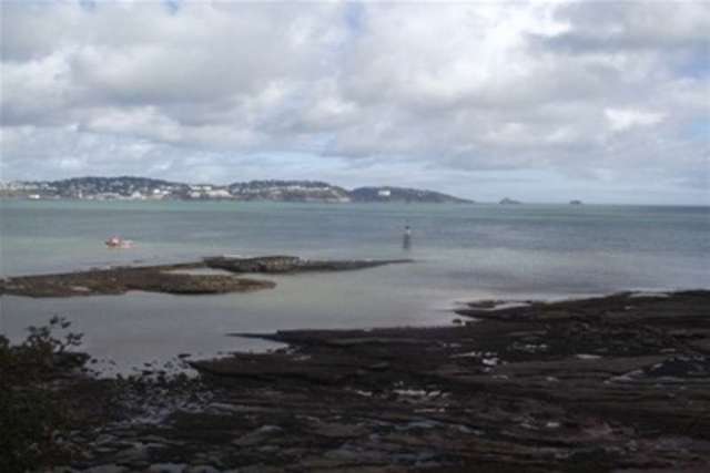  Image of 2 bedroom Flat to rent in Earlswood Drive Paignton TQ3 at Paignton, TQ3 3GR