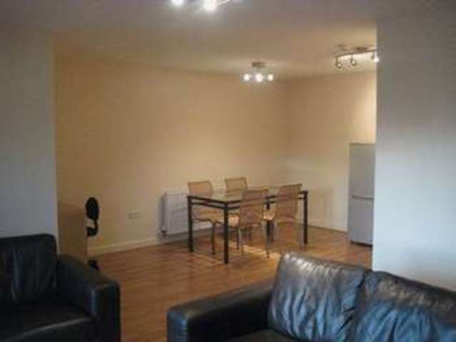  Image of 2 bedroom Flat to rent in Wordsworth Court Sheffield S5 at Herries Road  Sheffield, S5 8NY