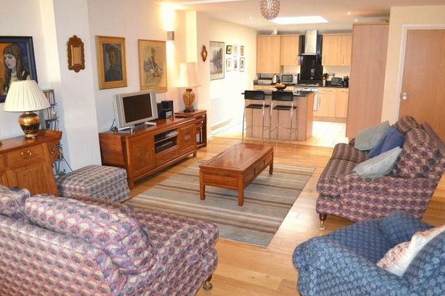  Image of 3 bedroom Terraced house for sale in Stocks Close Hildenborough Tonbridge TN11 at Stocks Close Hildenborough Tonbridge, TN11 8AY