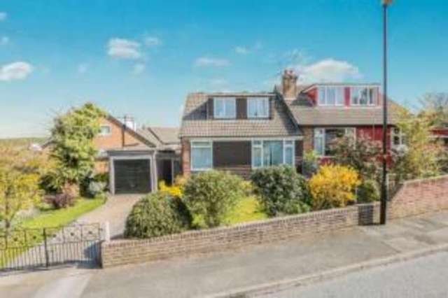  Image of 3 bedroom Bungalow for sale in Hill Top Grove Harrogate HG1 at Harrogate North Yorkshire Bilton, HG1 3BP