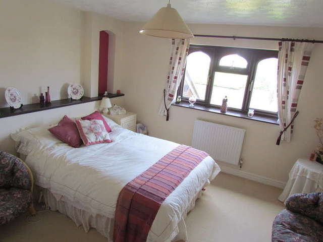  Image of 3 bedroom Detached house for sale in Himbleton Road Worcester WR2 at St Johns Worcestershire Worcester, WR2 6BA