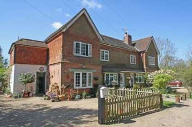  Image of 3 bedroom Terraced house for sale in Hollow Lane Dormansland Lingfield RH7 at Hollow Lane Dormansland Lingfield, RH7 6PB