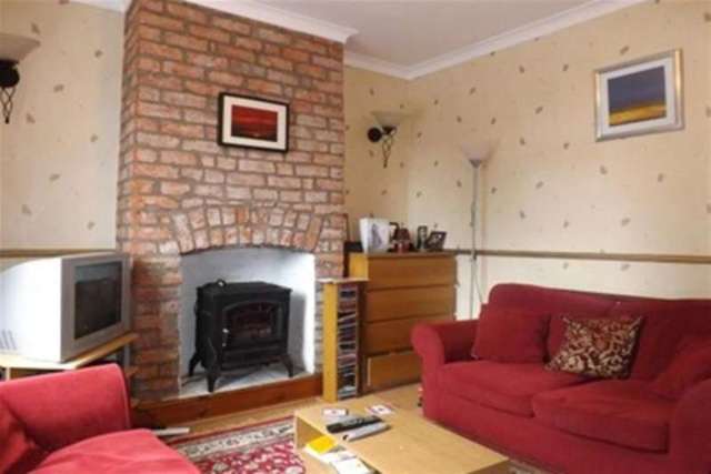  Image of 2 bedroom Terraced house to rent in Holt Lane Halton Runcorn WA7 at Runcorn, WA7 2AY