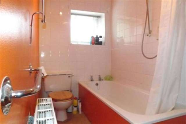  Image of 2 bedroom Terraced house to rent in Holt Lane Halton Runcorn WA7 at Runcorn, WA7 2AY