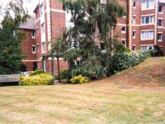  Image of 1 bedroom Retirement Property for sale in Jews Walk London SE26 at Jews Walk  Sydenham, SE26 4NN