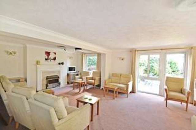  Image of 1 bedroom Retirement Property for sale in Jews Walk London SE26 at Jews Walk  Sydenham, SE26 4NN