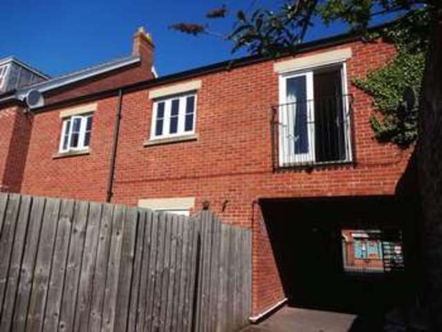  Image of 2 bedroom Flat for sale in Northload Street Glastonbury BA6 at Northload Street  Glastonbury, BA6 9NZ