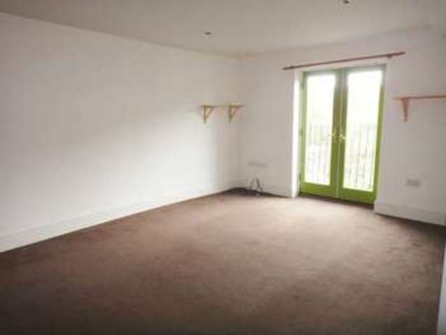  Image of 2 bedroom Flat for sale in Northload Street Glastonbury BA6 at Northload Street  Glastonbury, BA6 9NZ