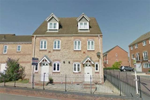  Image of 3 bedroom Detached house to rent in Hurst Lane Tipton DY4 at Tipton, DY4 9AR