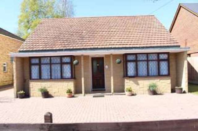  Image of 4 bedroom Property for sale in Idsworth Road Cowplain Waterlooville PO8 at Idsworth Road Cowplain Waterlooville, PO8 8BD