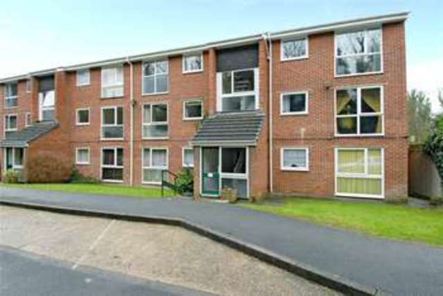  Image of 2 bedroom Maisonette for sale in Southcote Road Reading RG30 at Southcote Road Reading Reading, RG30 2DG