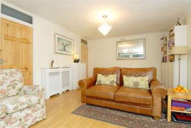  Image of 2 bedroom Maisonette for sale in Southcote Road Reading RG30 at Southcote Road Reading Reading, RG30 2DG