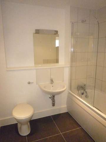  Image of 1 bedroom Apartment to rent in Foundry Lane Ipswich IP4 at College Street  Ipswich, IP4 1DJ