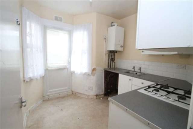  Image of 2 bedroom Flat to rent in Laleham Road London SE6 at London, SE6 2HU