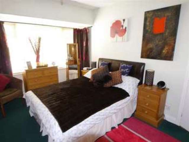  Image of 3 bedroom Property for sale in Leeds & Bradford Road Leeds LS13 at Leeds And Bradford Road Leeds Leeds, LS13 1HB