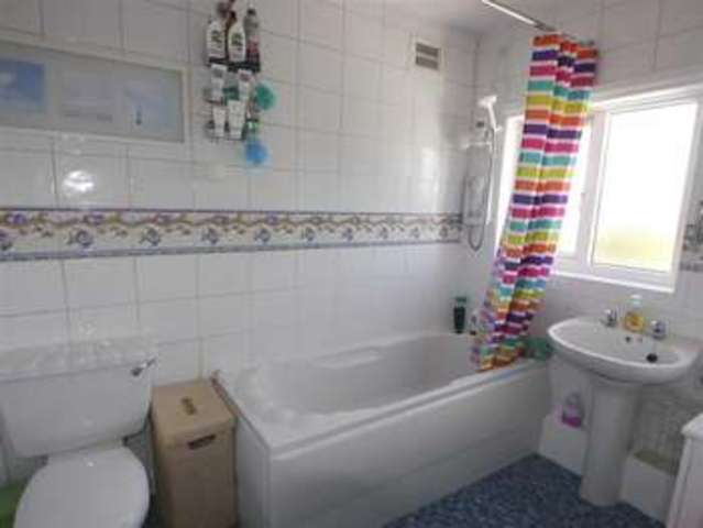  Image of 3 bedroom Property for sale in Leeds & Bradford Road Leeds LS13 at Leeds And Bradford Road Leeds Leeds, LS13 1HB
