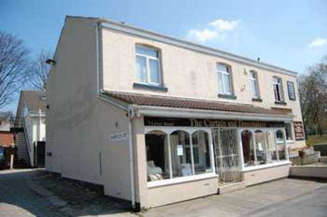  Image of Property to rent in Lever Street Little Lever Bolton BL3 at Lever Street Little Lever Bolton, BL3 1BA