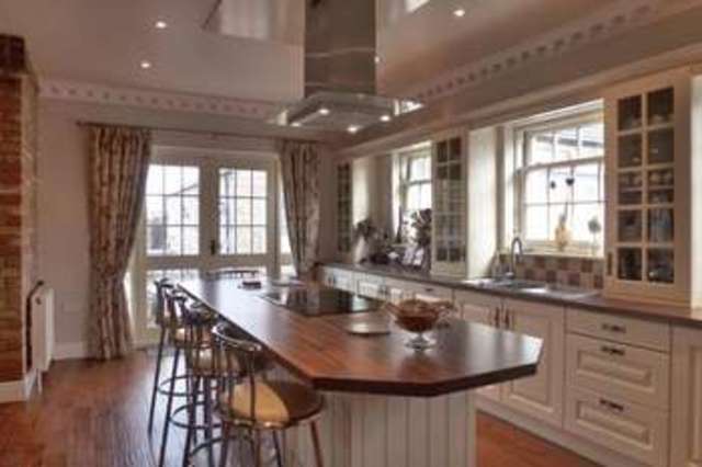  Image of 8 bedroom Detached house for sale in Leverington Common Leverington Wisbech PE13 at Leverington Common Leverington Wisbech, PE13 5DG