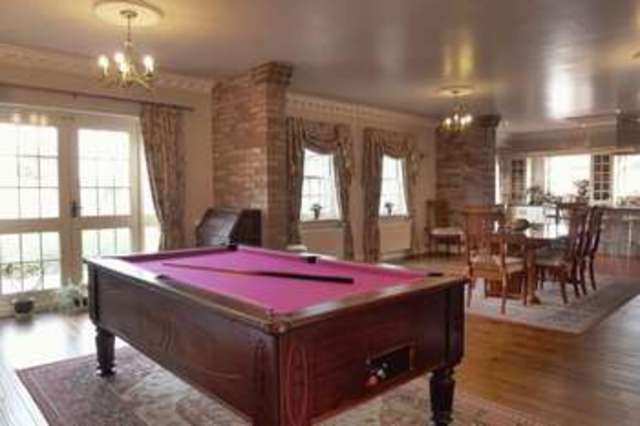  Image of 8 bedroom Detached house for sale in Leverington Common Leverington Wisbech PE13 at Leverington Common Leverington Wisbech, PE13 5DG