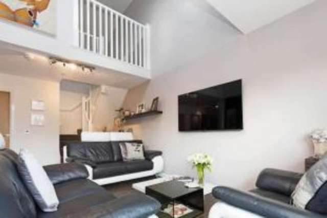  Image of 3 bedroom Flat for sale in Motherwell Road Newarthill Motherwell ML1 at Motherwell North Lanarkshire Motherwell, ML1 3FX