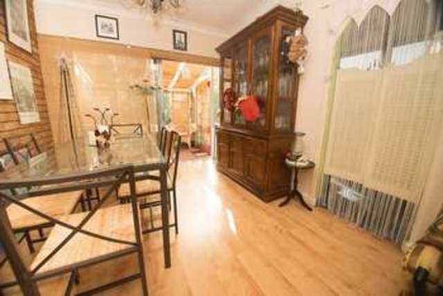  Image of 3 bedroom Semi-Detached house for sale in Linden Crescent St. Albans AL1 at Linden Crescent  St. Albans, AL1 5DD