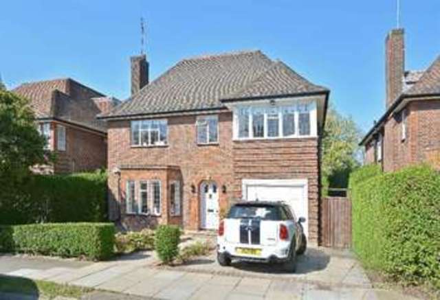  Image of 5 bedroom Detached house to rent in Linden Lea London N2 at Linden Lea Hampstead Garden Suburb Hampstead Garden Suburb, N2 0RF