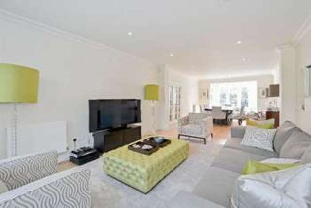  Image of 5 bedroom Detached house to rent in Linden Lea London N2 at Linden Lea Hampstead Garden Suburb Hampstead Garden Suburb, N2 0RF