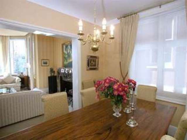  Image of 3 bedroom Property to rent in Lindfield Gardens London NW3 at Lindfield Gardens Hampstead Hampstead, NW3 6PX